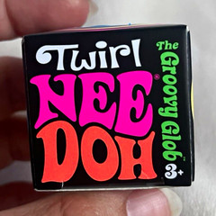 Authentic NeeDoh Twirl Groovy Glob mini Schyllings NIB Blue Green