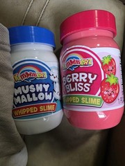 ​JA-RU Yummerz Whipped Slime Lot of 2 Berry Bliss & Mushy Mallow Scented Toy