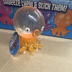 Suction Cupz Octopus Figurine Toy, Plastic, Orange/Clear, Animals & Dinosaurs