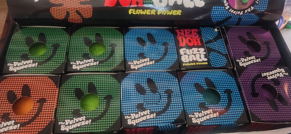 Needoh Fuzz Ball Flower Power 20 count In Store Display