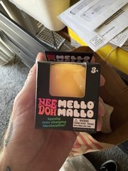 NeeDoh Mello Mallo Color Changing Marshmallow AUTHENTIC (YELLOW COLOR)