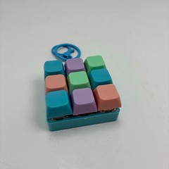 Mini Mechanical Keyboard Fidget Pad 3×3 Clicky Switch Gamer Desk Toy Keychain