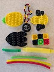 Assorted Sensory Fidget Toy Set Pop It Pineapple Bee Fish Tangle Tubes Ages 4-11