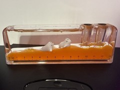 Liquid Motion Bubbler Ruler Desk Toy Orange Floating Seal Sensory Timer 13cm