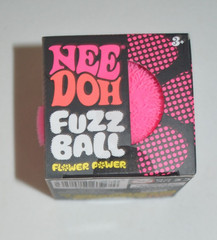 NEE DOH -NEEDOH – FUZZ BALL FLOWER POWER PINK NEW !!