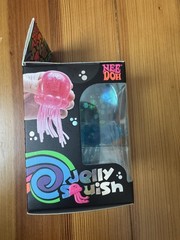 AUTHENTIC NIB NeeDoh Jelly Squish Glitter Filled Jellyfish