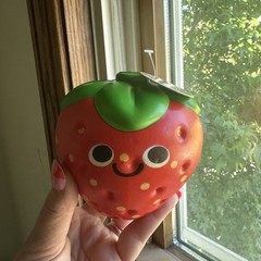 Ja-Ru Squeesh Yum 5 Inch Fruity Bunch Foam Squishy Toy Strawberry BNWT