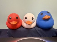 Sunny Days Jumbo Squeezy Ducks Red White Blue ( 250th Anv.) Squishy Lot Of 3 New