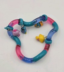 Tangle Pets Fidget Toy – Blue/Pink Sparkle Liquid segments with 4 Animal Charms