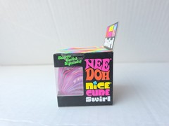 PURPLE/PINK Schylling NeeDoh Nice Cube – SWIRL – Super Solid Squish – AUTHENTIC