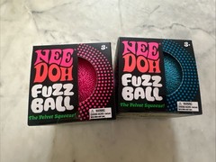 Needoh Flower Power Fuzz Ball Lot Of 2 Blue Pink Schylling
