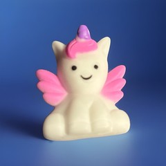 Jaru Toys Squeesh Yum Jiggly Gummy Feel Stretchy Unicorn Toy