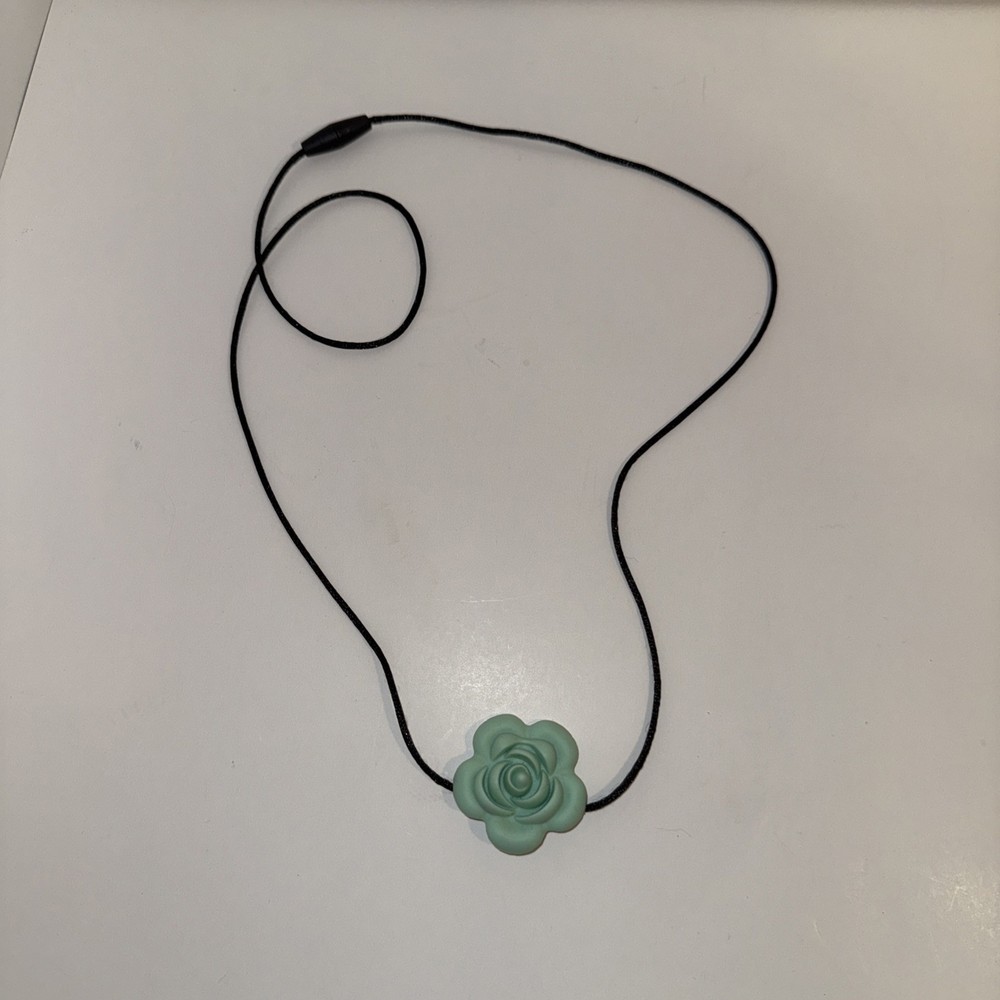 Silicone Chew Pendant Necklace for Autism ADHD Calming Chewy Bite Blue Flower