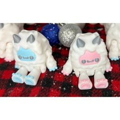 Yeti Figurine 3D Printed – Abominable Snowman in Blue or Pink – Articulating Toy