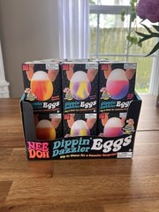 NeeDoh Dippin’ Dazzler Egg, Easter Nee Doh Color Changing Squish Groovy Haze