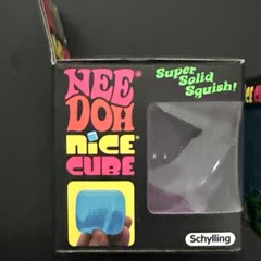 NeeDoh Teenie Swirl 4-pack Nee Doh, 3 NeedDoh Nice Cubes (lot Of 4)