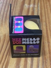 Schylling NeeDoh Mello Mallo Squishy Squeeze Toy Color-Changing Yellow Nee Doh