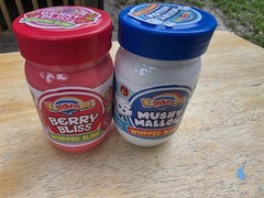 ​JA-RU Yummerz Whipped Slime Lot of 2 Berry Bliss & Mushy Mallow Scented Toy
