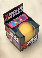 Nee Doh Mello Mallo Color Change Squishy Squeeze Sensory Toy – YELLOW