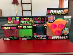 Authentic NeeDoh 4 Lot Nice Cube Pink Glow Green Gumdrop Blue Squeeza Yellow