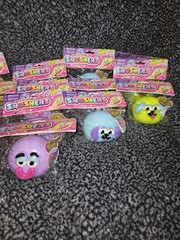 SMÜSHERS Squishy Squeeze Ball Toy Assorted Character Faces Random Color 4+