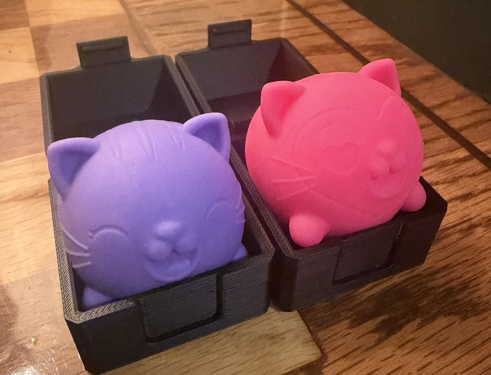 3D Printed Protective Storage Case For NeeDoh Teenie Cool Cats (Red & Black)