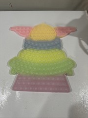 Pop it Baby Yoda Push Pop Fidget Popper Sensory Toy Rainbow Silicone Star Wars