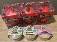 LOT OF 6 – 3 Mystery Dumplings & 3 Smushmart Red Apple Squishies
