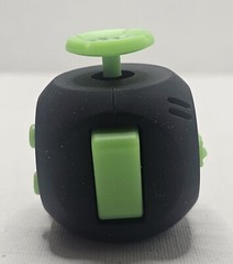 4 FIDGET CUBE GLOWS IN THE DARK