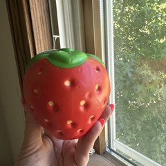 Ja-Ru Squeesh Yum 5 Inch Fruity Bunch Foam Squishy Toy Strawberry BNWT